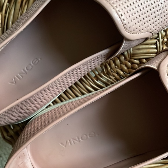 Vince Blair rose blush perforated slip on sneakers.Sz 10 - Picture 4 of 13